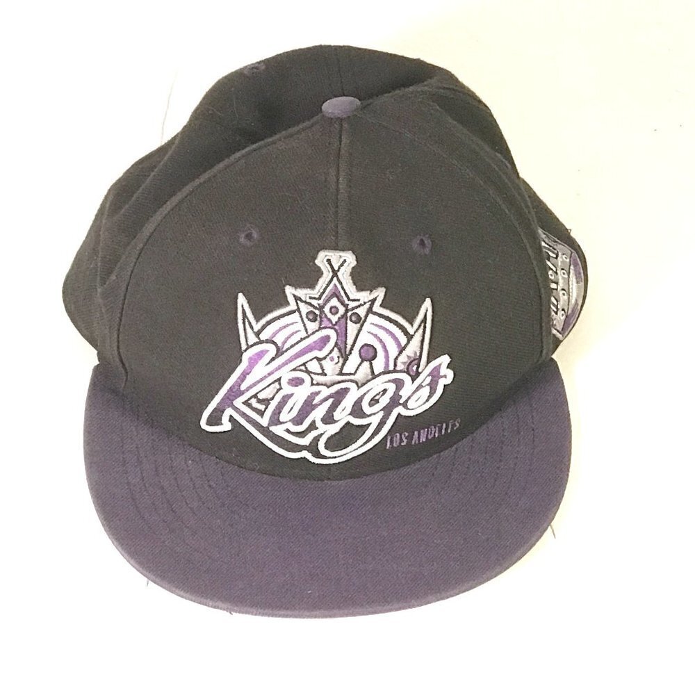 Vintage NHL Los Angeles Kings Hockey Purple Black Snapback Hat